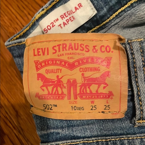 Levi's Classic Straight Blue Jeans - Picture 4 of 7